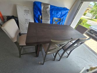 Dinning table with 6 chairs