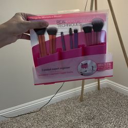 Real Techniques Makeup Organiser ( Brand New)