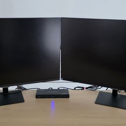 Samsung 32" ViewFinity S7 UHD Monitors