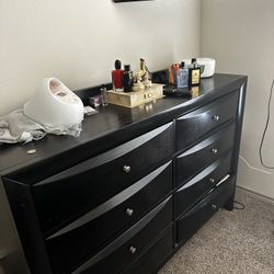 Dresser With Mirror And Nightstand
