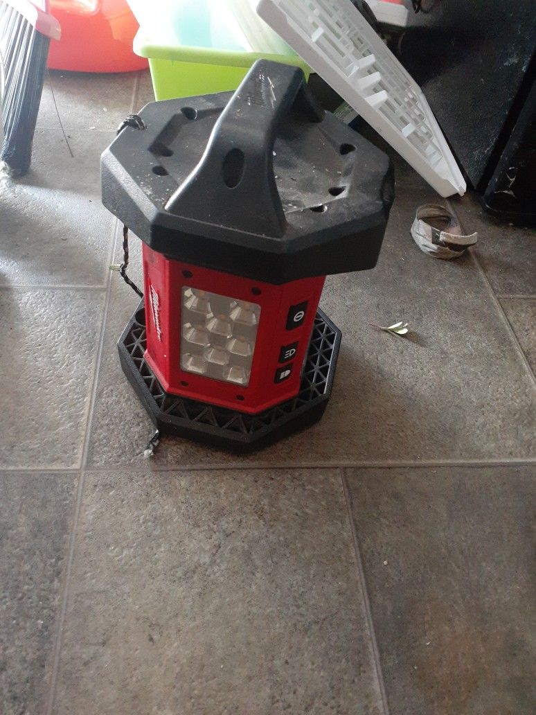 Milwaukee Light Home & Garden