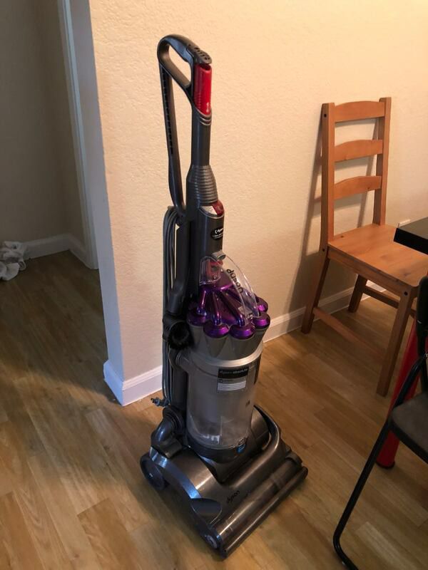Dyson dc17 vacuum