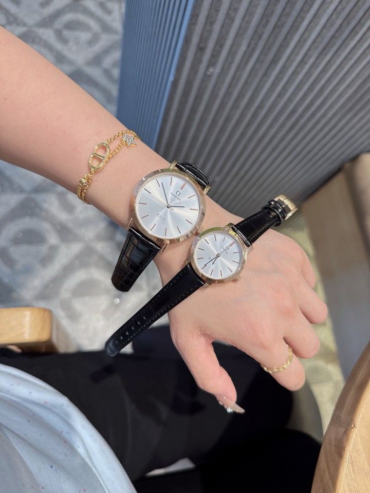 Omega black classic luxury quartz movement wristwatch