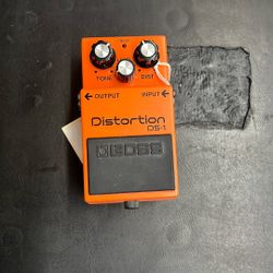 BOSS DS-1 Distortion Pedal