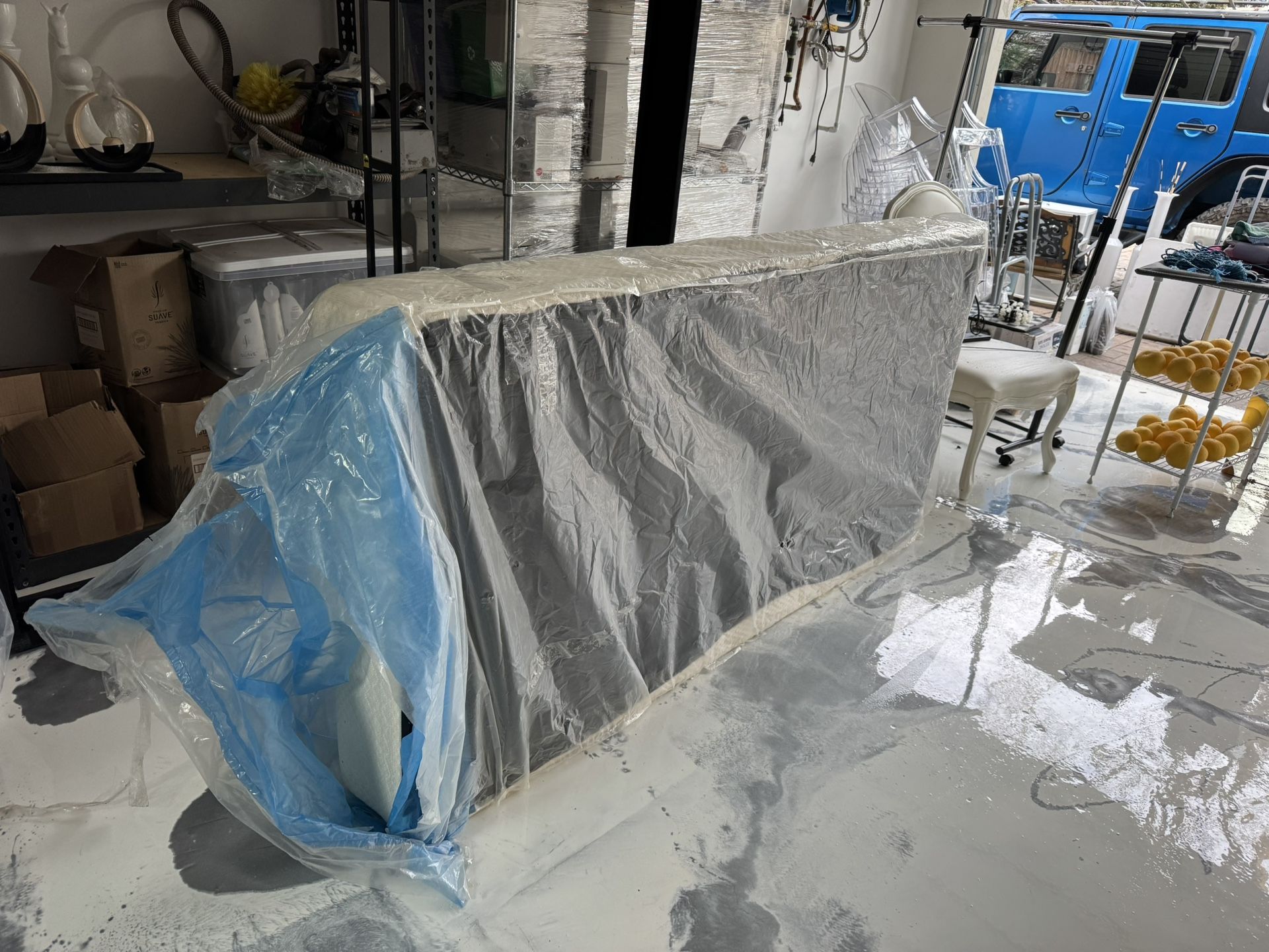 Twin Bed Base – Sturdy and in Great Condition