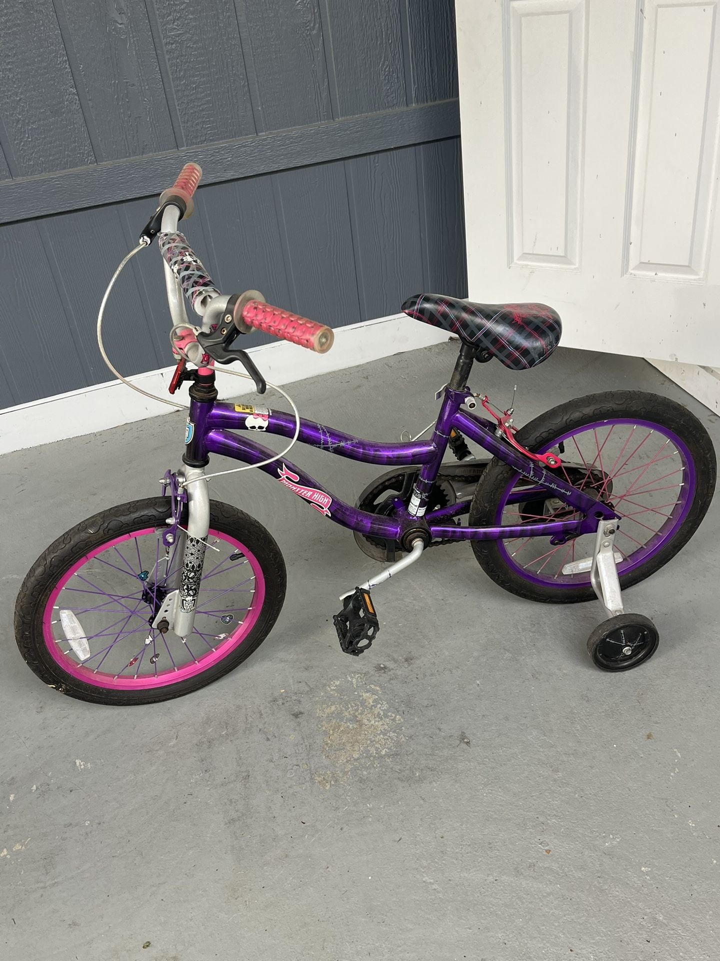 Girls bike