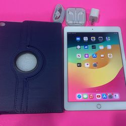 Apple IPad 7th Generation (10.2” Retina /Latest IOS 18) 32GB case  & Accessories 