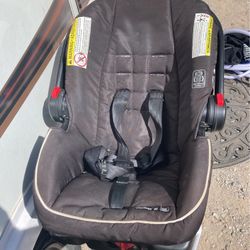 Graco Snugride 35