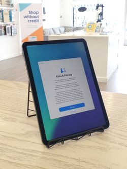📱 Apple iPad Pro 11 inch 1st Generation (Pre-Owned) – Only $269 or $1 to Take It Home Today! Save 75% Instantly with Up to 1-Year Warranty 💥📦