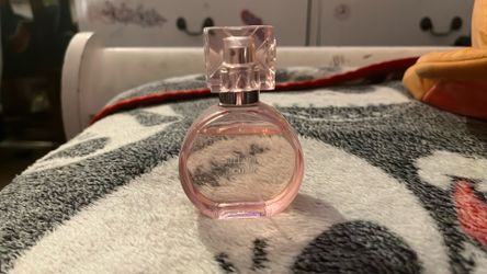 Ariana Grande Perfume