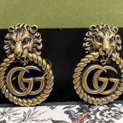 GUCCI Double G Lion Head Earrings Unused Gold Metal Clip