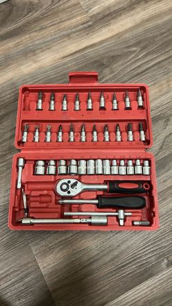 Socket & Ratchet Tool Set