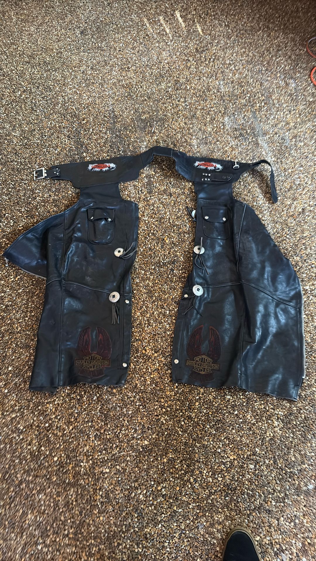 Leather Vintage CHAPS Men Excellent Quality