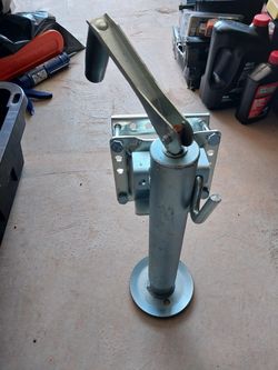 Universal trailer jack.