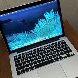 Apple MacBook Pro 13” Retina I5/8GB/256GB SSD $180