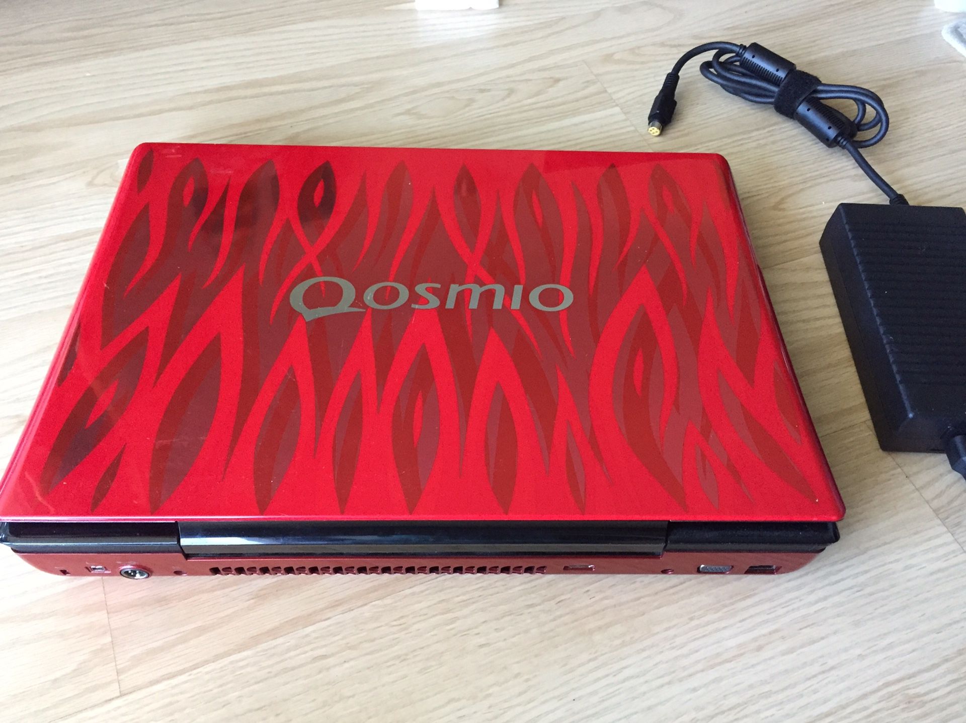 Toshiba Qosmio 17” gaming laptop for parts repair fix