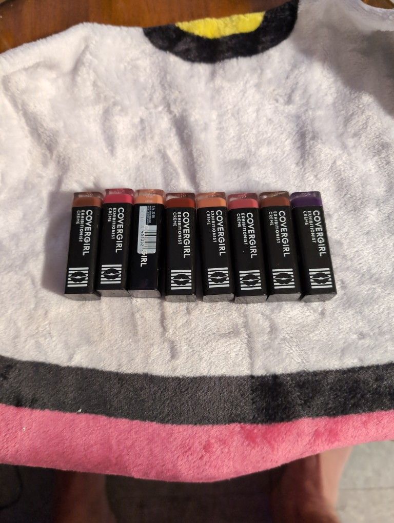 CoverGirl Exhibitionist Creme Lipstick Variety 8 Count
