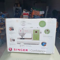 NEW, Singer 7467 Confidence Sewing Machine