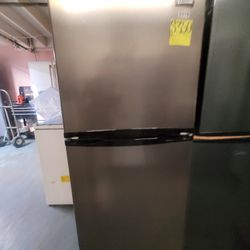 Refrigerator Avanti
