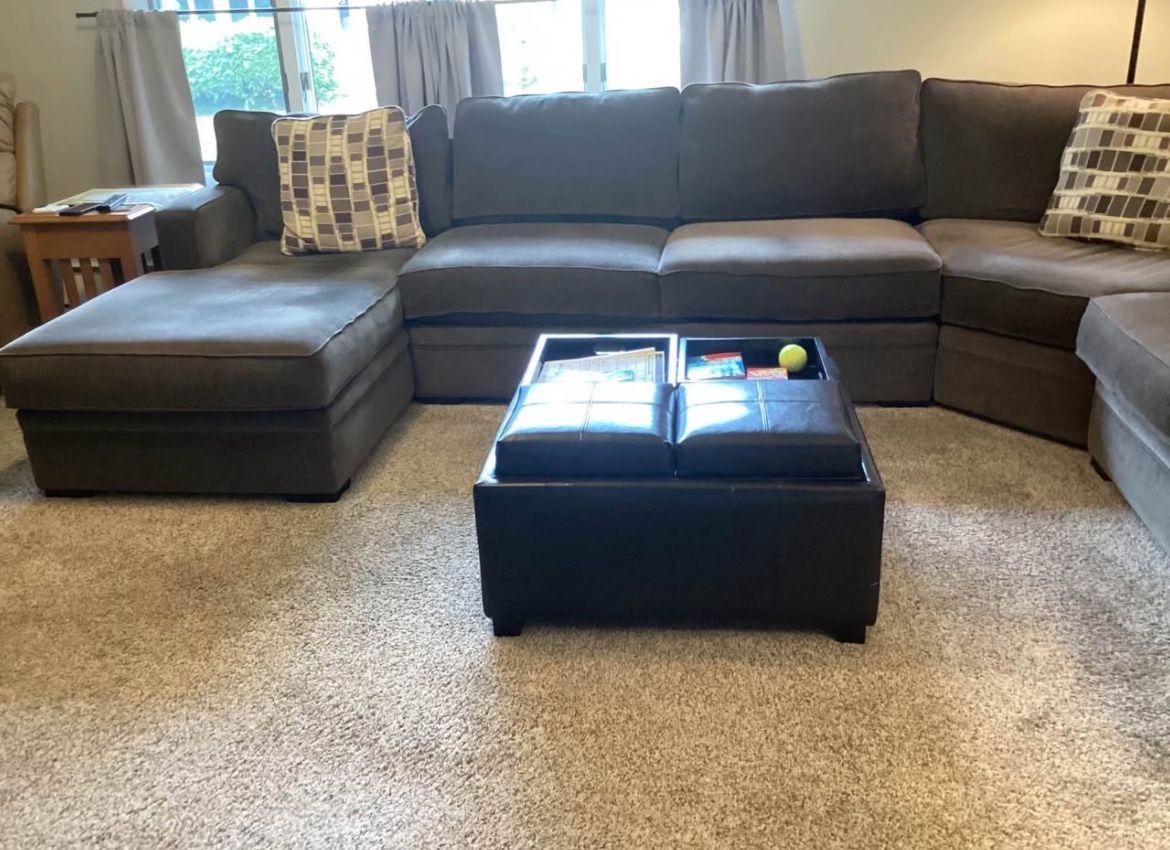 Sectional Couch 