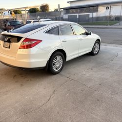 2012 Honda accord cross tour