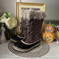 Sorel Youth/womens  Boots 