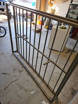 Heavy Duty Steel Metal bed frame (queen)