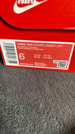 Nike Court Legacy lift
