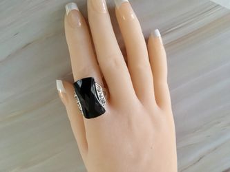 Black Gemstone Ring, Size 7