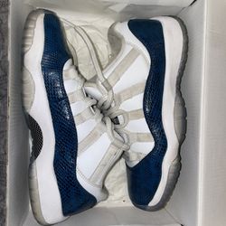 Jordan 11 Snakeskin size 5.5 