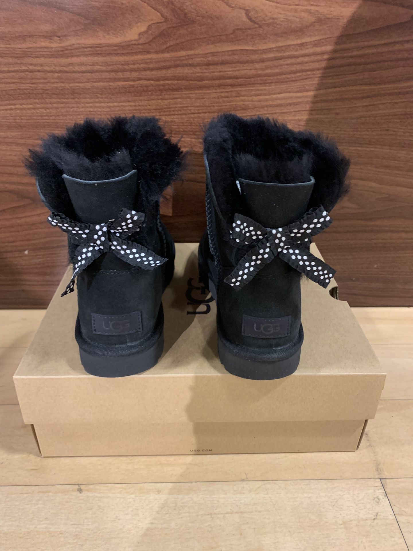 100% Authentic Brand New in Box UGG Mini Bailey Bow II Ruffled Boots / Women size 7 / Color: Black