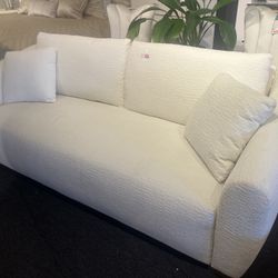 White sofa，Couches，$580