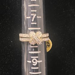 Elegant 14K Yellow Gold Diamond Knot Ring – .80 Carats of Sparkle