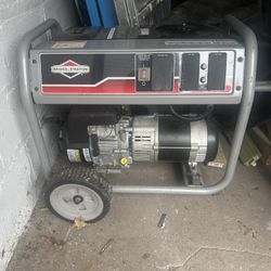 Lightly Used Briggs & Stratton Gas Generator – Like New!