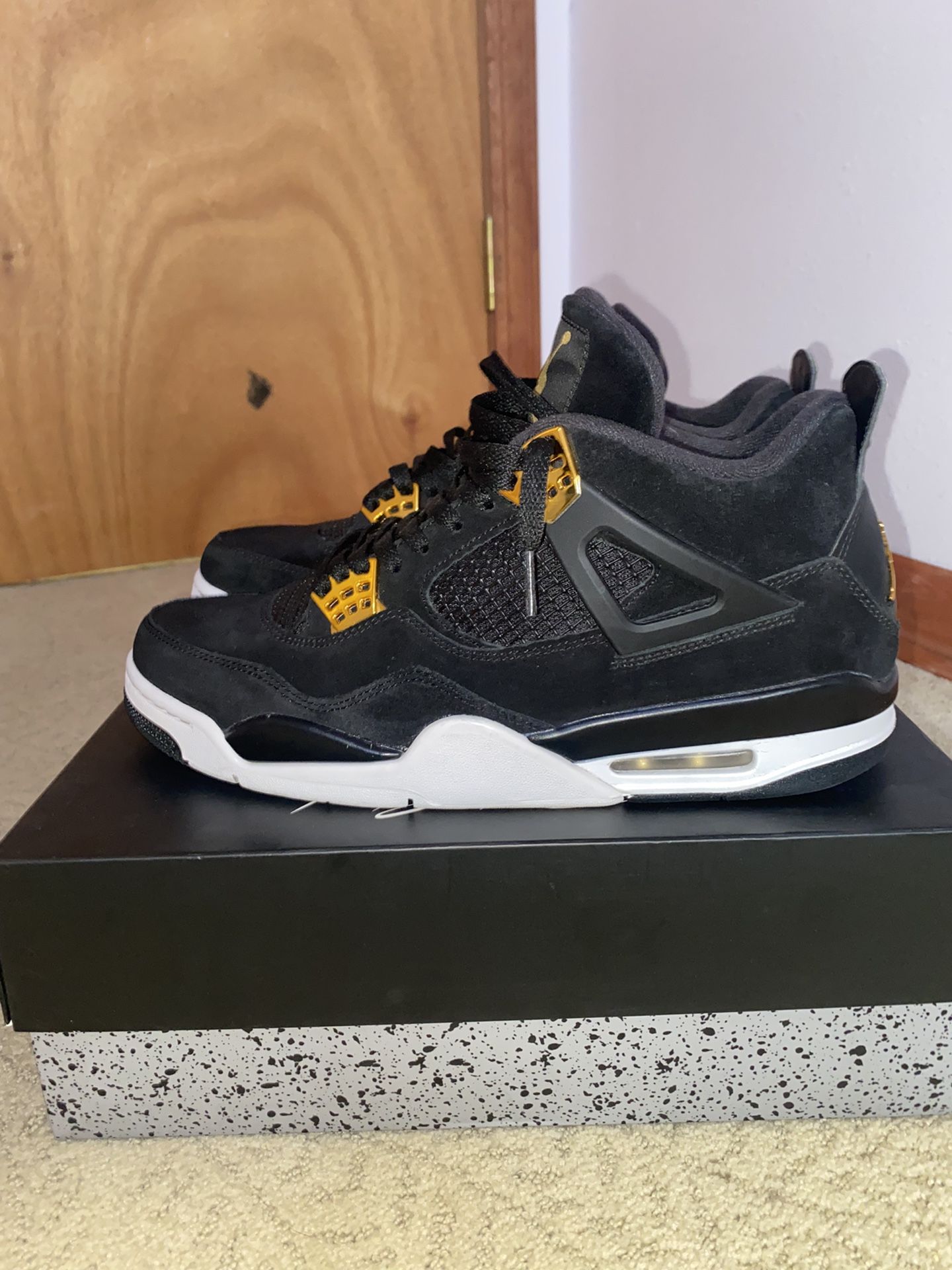 Jordan 4 Retro “ Royalty” 