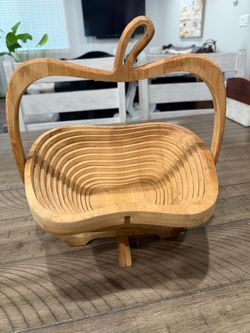 Vintage Bamboo Folding Apple-Shaped Fruit Basket