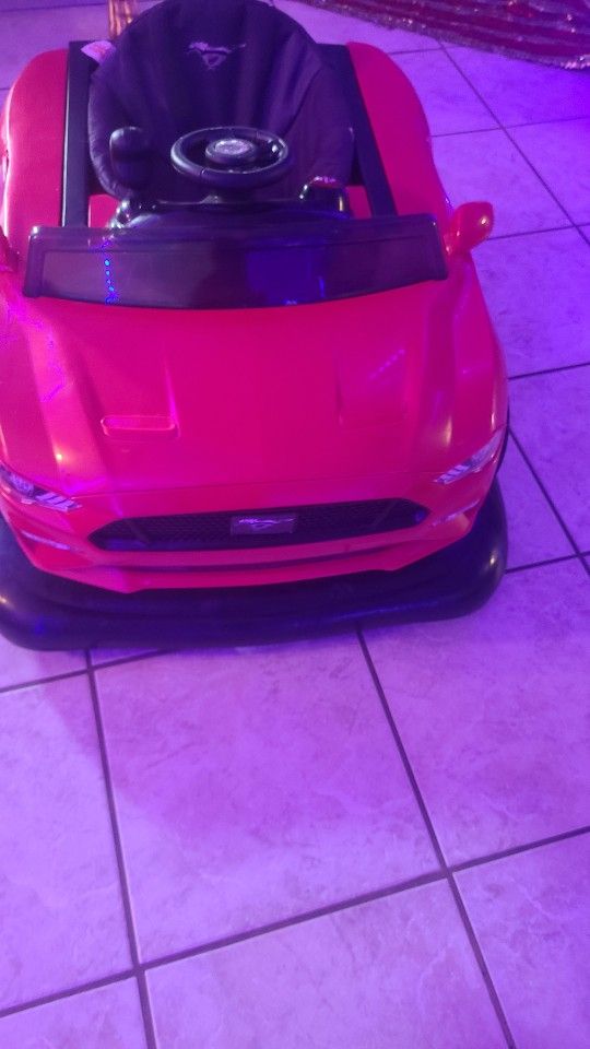 )
Bright Starts Ford Mustang 4-in-1 Pink Baby Activity Center & Push Walker with Removable Interactive Steering Wheel -Toy, 6 Months and up