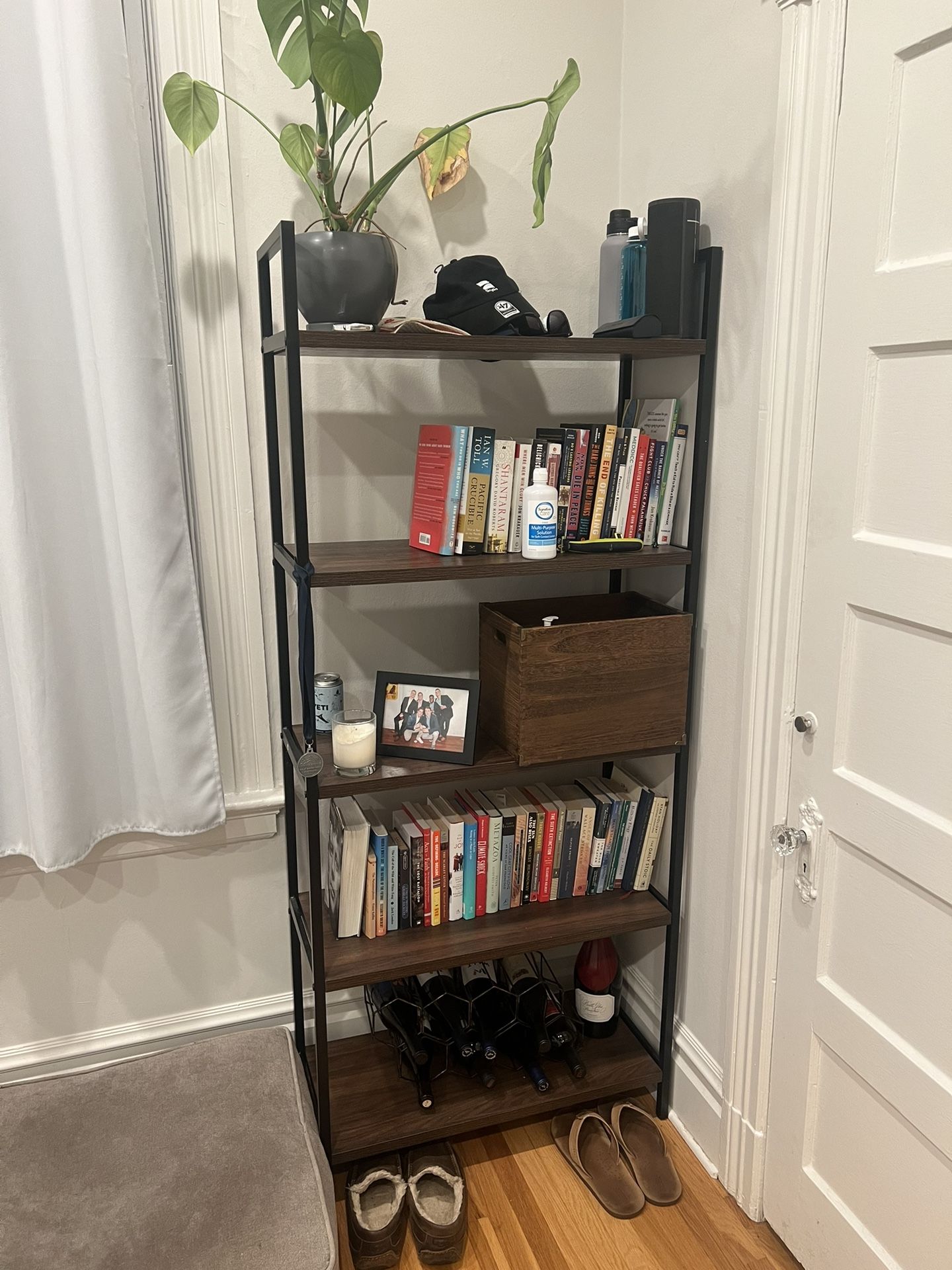 Bookshelves 