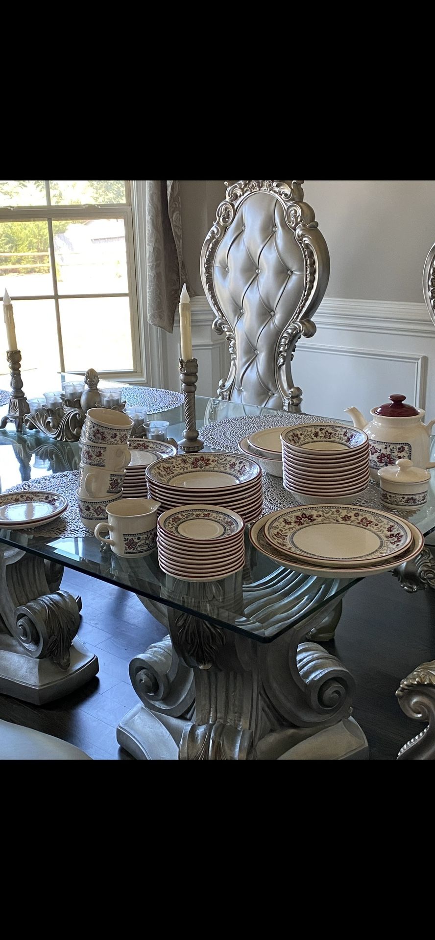 Beautiful Dinnerware Set 12 Servings