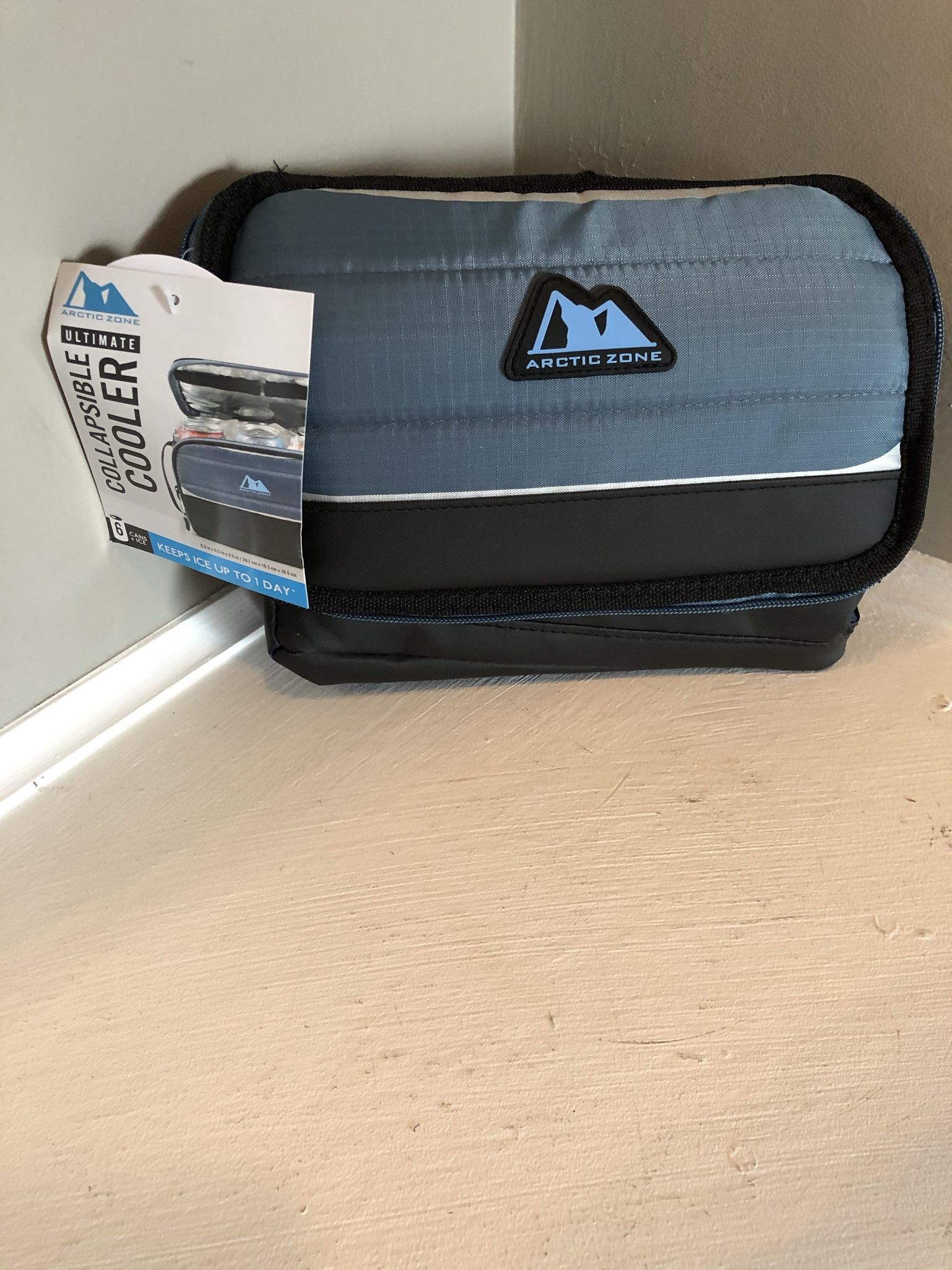 ArticZone 6 Can Ultimate COLLAPISIBLE Cooler Blue/Black