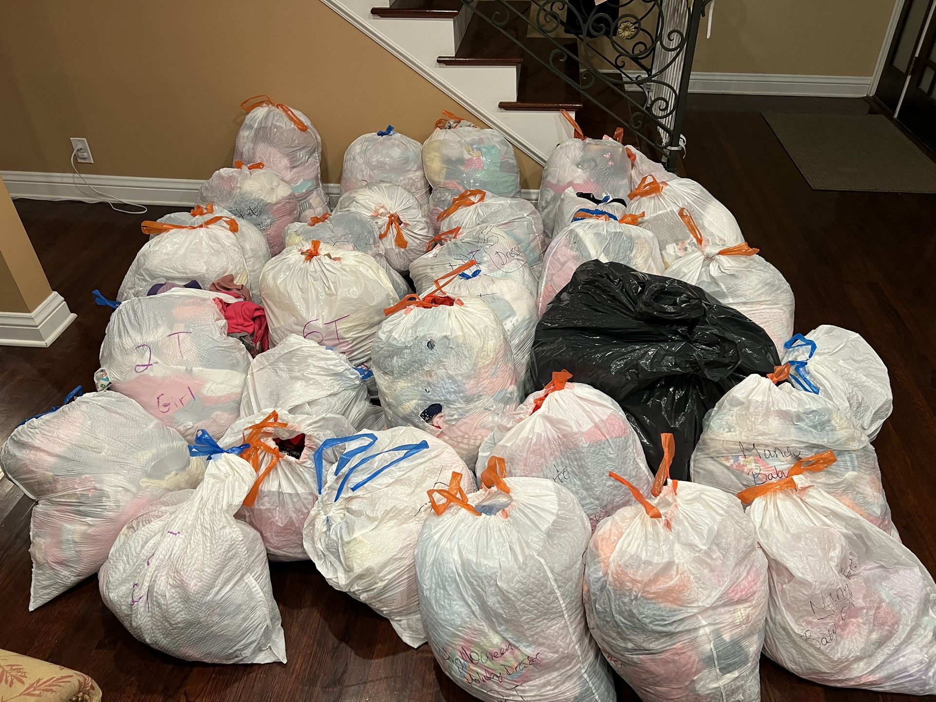 MASSIVE Baby, Toddler, and Little Girls Clothes Haul β 1,000+ Items up to size 5T
