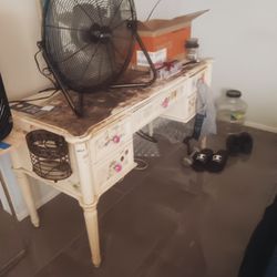 Free Desk Chandler 85225 