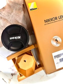 Nikon AF-S NIKKOR 28-300mm f/3.5-5.6G Lens