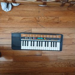 Mini Yamaha Keyboard