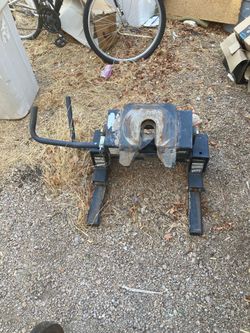 Fifth wheel Hitch - Kurt