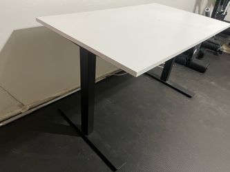 Manual adjustable Desk