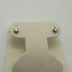 0.60gms 14k Diamond Stud Earrings