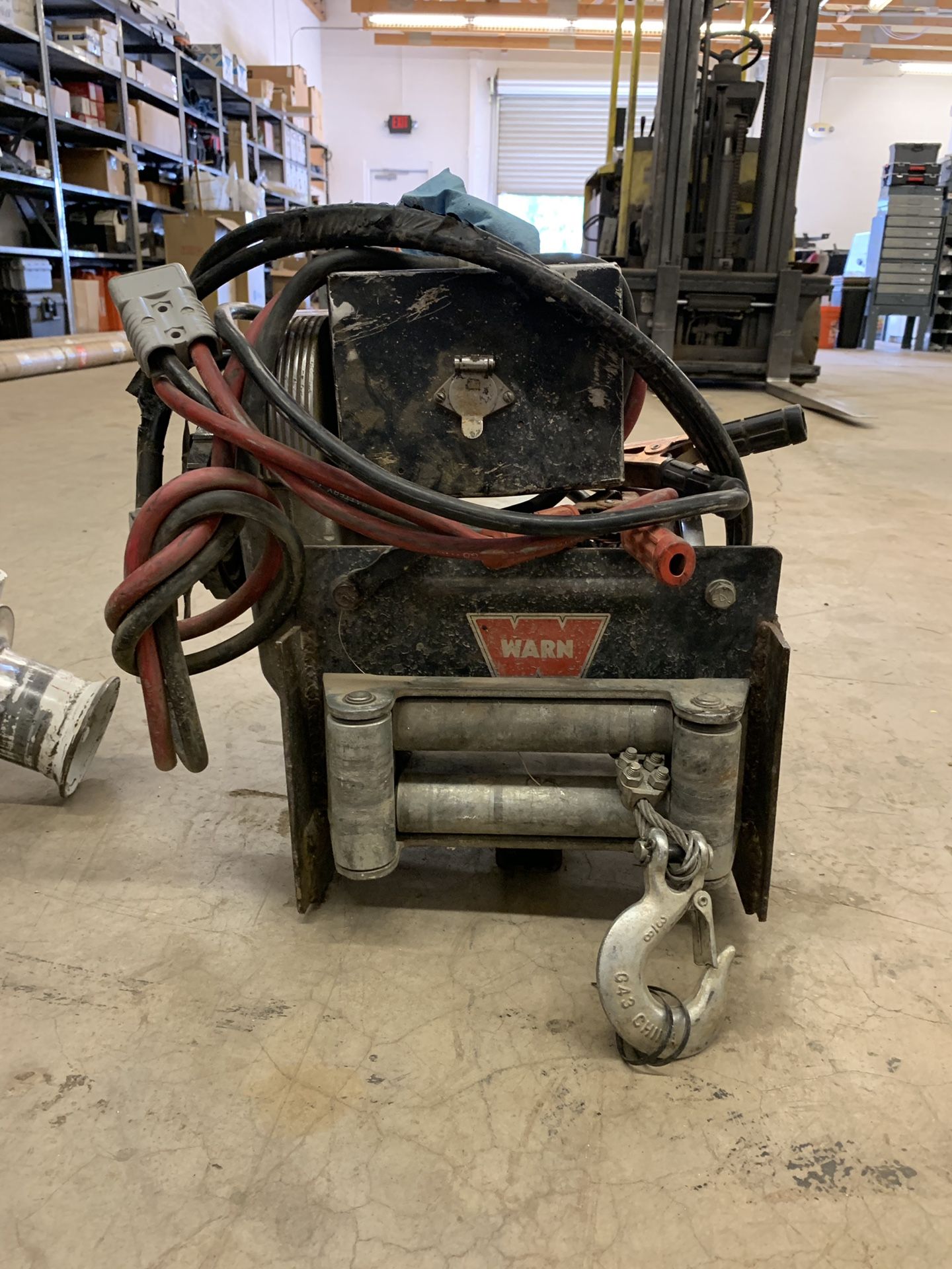 Warn 8000lbs truck winch