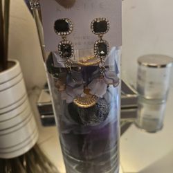 Jewelry Bundle Available With 20 Pieces