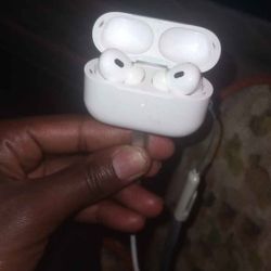 Apple AirPods Pro 2 